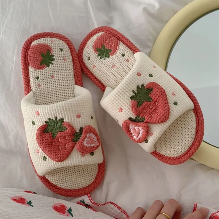 Fashion Kawaii Shop Slippers | Kawaii Strawberry Plush Slippers Creamy-White